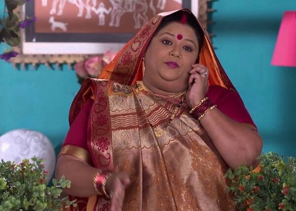 सोमा राठौर (Soma Rathod): अम्माजी के किरदार में जबरदस्त पॉपुलैरिटी बटोरने वालीं सीमा केवल 8 वीं पास हैं. उन्होंने असम के स्कूल में पढ़ाई की थी.