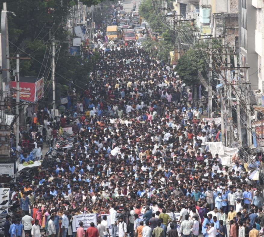 Three Capitals Tirupati : మూడు రాజధానులు కావాలి.. తిరుపతిలో రాయలసీమ మేధావుల ఫోరం  ర్యాలీ !