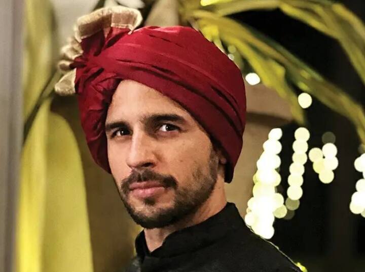 सिद्धार्थ मल्होत्रा भी इस रिसेप्शन में नजर आ सकते हैं. उन्होने कैटरीना के साथ फिल्म की है.