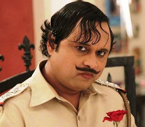 योगेश त्रिपाठी (Yogesh Tripathi): योगेश शो में हप्पू सिंह का किरदार निभाते दिखते हैं. उनकी एजुकेशनल क्वालिफिकेशन मैथमेटिक्स में B.Sc किया है.