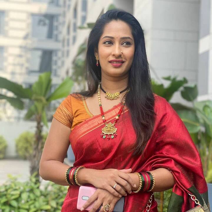 प्रिया नुकतीच अंकिता आणि विकी जैनच्या लग्नात सहभागी झाली, त्याचे काही फोटो तिने इंस्टाग्रामवर  शेअर केलेत. (Photo : @priyamarathe/IG)