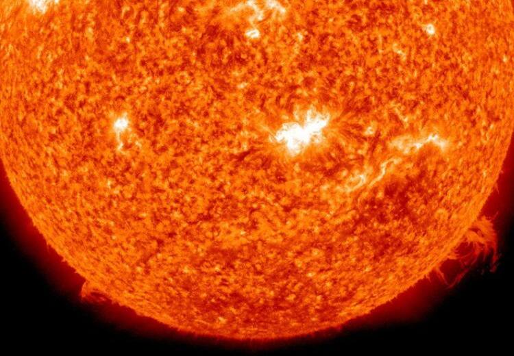 Explainer on solar sun hurricane that cause radio and magnetic disruptions on earth Sun Hurricane | `சூரிய சூறாவளி’ என்றால் என்ன? எப்போது ஏற்படும்? பூமிக்கு என்ன பாதிப்பு? - விவரங்கள் இதோ...