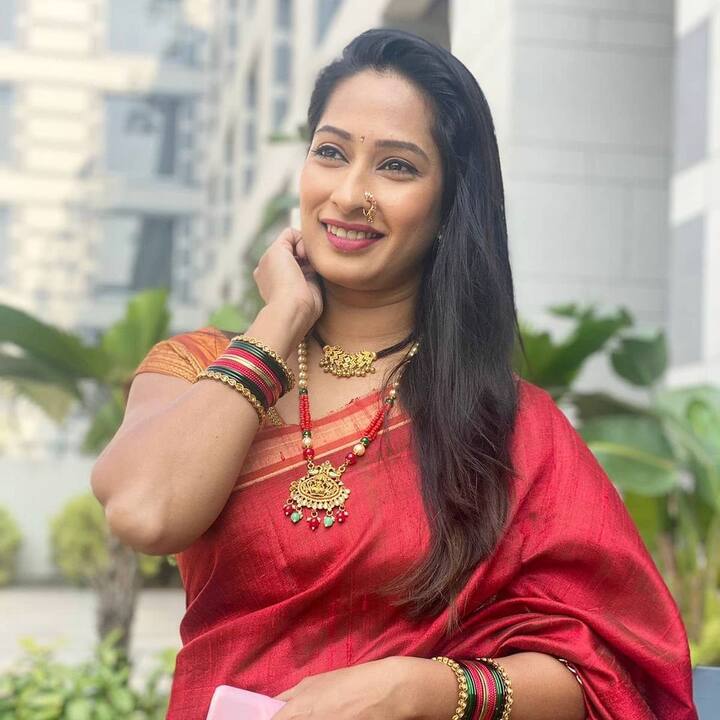 ‘या सुखांनो या’ मालिकेतून प्रियाने छोट्या पडद्यावर पदार्पण केलं.  (@priyamarathe/Instagram)