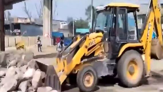 Singhu border reopens; when will Ghazipur border get back to normal?