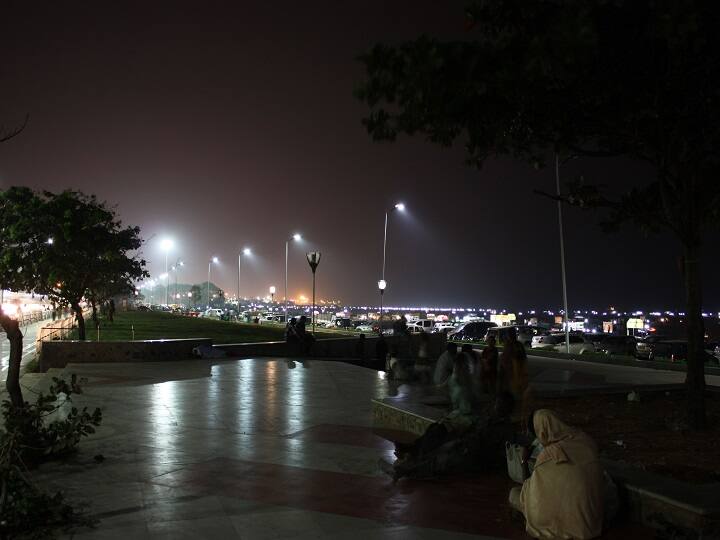 Sea Water Receding In Marina beach Sea Water Receding:  இரவு நேரத்தில் உள்வாங்கிய மெரினா கடல்.. என்ன நடந்தது?