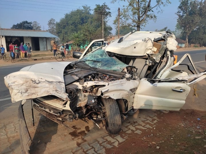 Chhattisgarh News: घने कोहरे के कारण भीषण सड़क हादसा, दो की गई जान, 5 घायल Chhattisgarh News: Due to dense fog, a horrific road accident, two killed, 5 injured ann Chhattisgarh News: घने कोहरे के कारण भीषण सड़क हादसा, दो की गई जान, 5 घायल