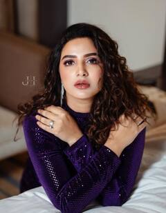 Subhashree Ganguly: গান গেয়ে নেট দুনিয়ায় ঝড় তুললেন শুভশ্রী