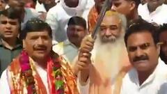 Supporters rejoice as Akhilesh Yadav finally meets Shivpal Yadav | Matrabhumi