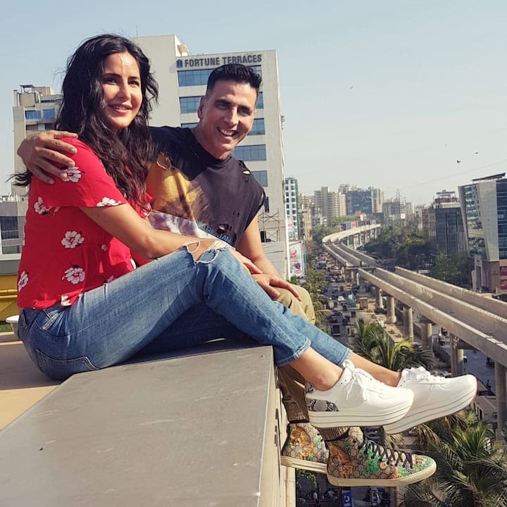 अक्षय कुमार और कैटरीना की जोड़ी को फिल्मों में काफी पसंद किया जाता रहा है दोनों की एक साथ कई सुपरहिट फिल्मेंं की हैं, अक्षय कुमार को रिसेप्शन में शामिल होने का न्योता दिया गया है.