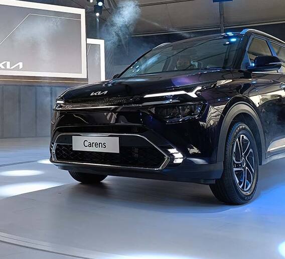 किया कारेन्स गाडी लवकरच बाजारात...