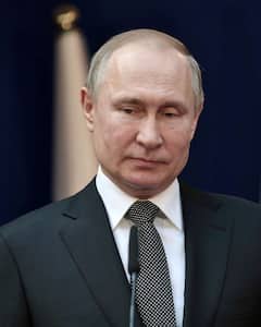 Russia ने फ्रिगेट और पनडुब्बी से नई हाइपरसोनिक मिसाइलों का किया परीक्षण, राष्ट्रपति पुतिन ने कही ये बड़ी बात