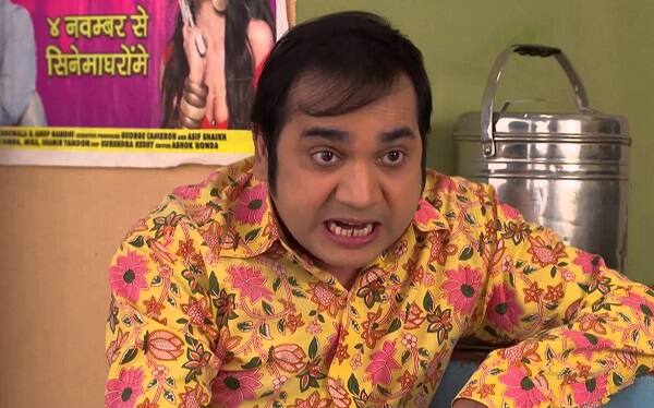 सानंद वर्मा (Saanand Verma): सीरियल में अनोखेलाल की भूमिका निभाकर दर्शकों को लोटपोट करने वाले सानंद वर्मा ने दिल्ली यूनिवर्सिटी से BA किया है. इसके अलावा उन्होंने कंप्यूटर के कई डिप्लोमा कोर्स भी किए हैं.