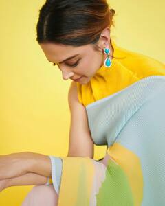 Deepika Padukone Photos: చీరకట్టులో అందాల జాబిలి... దీపికా క్యూట్ పిక్స్