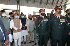 Group Captain Varun Singh Funeral: ग्रुप कैप्टन वरुण सिंह को राजकीय और सैन्य सम्मान के साथ दी अंतिम विदाई, सीएम शिवराज ने कही आंखें नम कर देने वाली बात