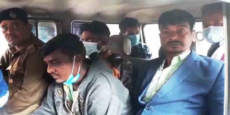 Jalpaiguri : Police arrest five Bangladeshi nationals for illegally entering India Jalpaiguri : অবৈধভাবে ভারতে ঢুকে গ্রেফতার ৫ বাংলাদেশি