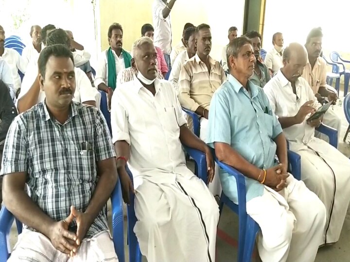 மயிலாடுதுறையில் தூர்வாருவதில் முறைகேடுகள் நடப்பதாக விவசாயிகள் புகார்