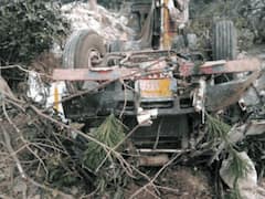 Chhattisgarh News: जशपुर इलाके में भीषण सड़क हादसा, दो लोगों की दर्दनाक मौत