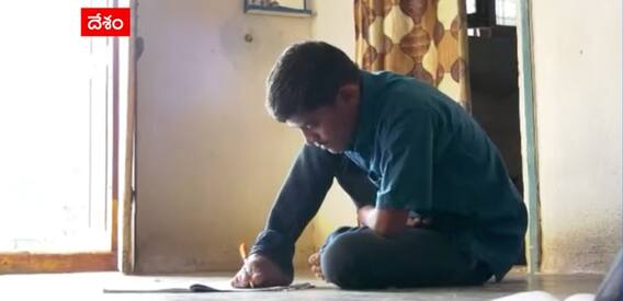 వైకల్యాన్ని జయించి సవాళ్లను అధిగమిస్తున్న కామారెడ్డి జిల్లా యువకుడు