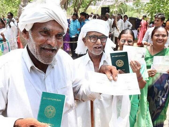 The Telangana government is planning to stop the farmer bond scheme for farmers cultivating paddy TS Raitu Bandhu KCR : వరి పంట వేస్తే 