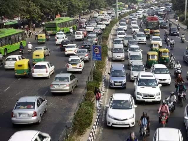 10 year old diesel and 15 year old petrol vehicles will be closed in Delhi from January 1, registration will be cancelled 1 જાન્યુઆરીથી દિલ્હીમાં 10 વર્ષ જૂના ડીઝલ અને 15 વર્ષ જૂના પેટ્રોલ વાહનો બંધ થશે, રજિસ્ટ્રેશન રદ થશે