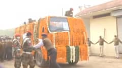 Group Captain Varun Singh को सैन्य सम्मान के साथ अंतिम विदाई, लगा लोगों का हुजूम