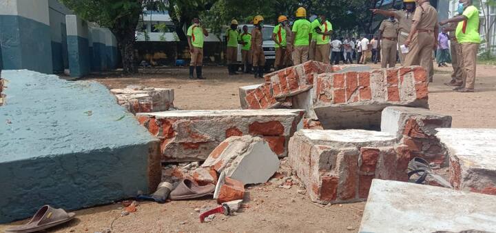 திருநெல்வேலியில் பள்ளியின் கழிவறை சுவர் இடிந்து விழுந்து பெரும் அதிர்ச்சியை ஏற்படுத்தியுள்ளது.
