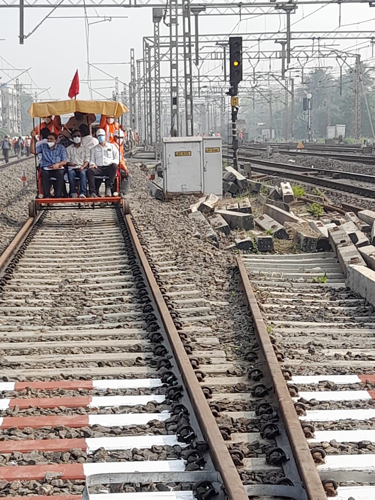 Mumbai Local : मध्य रेल्वेवर रविवारी 18 तासांचा जम्बो मेगा ब्लॉक, 160 लोकल गाड्या होणार रद्द