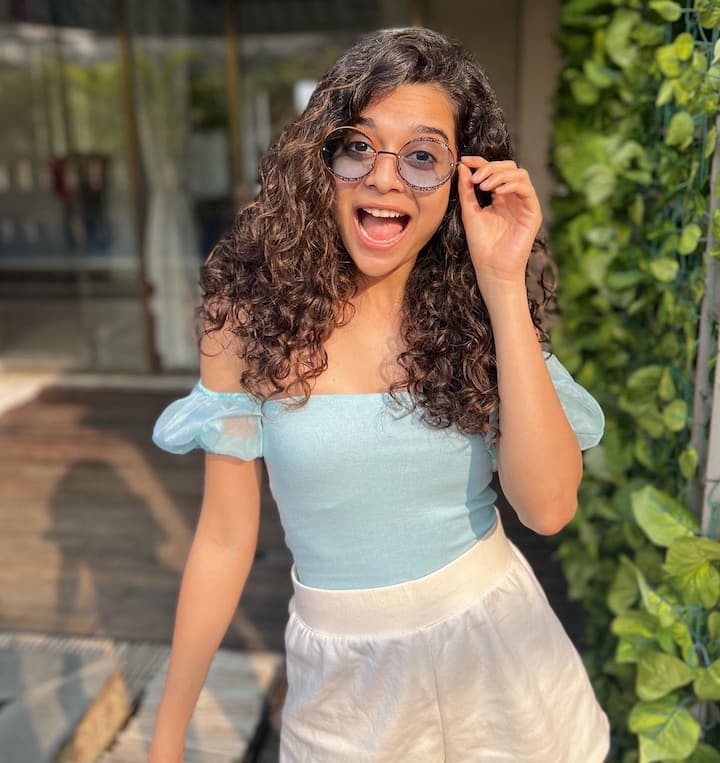 नेटकऱ्यांनी तिच्या फोटो वर कमेंट करत तिला क्युट म्हणलंय.. (photo:mipalkarofficial/ig)