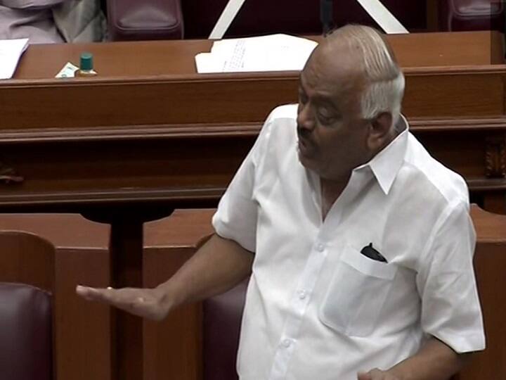 karnataka Congress MLA KR Ramesh Kumar apologies over his rape statement on womens Congess MLA के दुष्कर्म वाले बयान पर Karnataka में हंगामा, Ramesh Kumar पत्रकारों के सवालों से भागे, विधानसभा में मांगी माफी