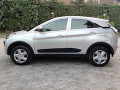 Tata Nexon: मात्र इतने रुपये में मिल रही है ये टाटा नेक्सन SUV, डील के बारे में जानें सब कुछ
