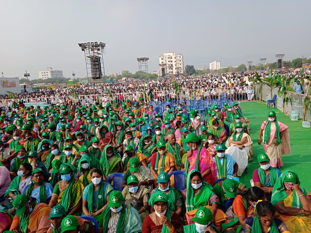 Tirupati Amaravati Sabha: మూడు ముక్కలాట ఆపి ఏకైక రాజధానిగా అమరావతిని ప్రకటించాలి.. తిరుపతి సభలో మార్మోగిన డిమాండ్ !