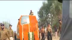 सैन्य सम्मान के साथ Varun Singh को अंतिम विदाई, सीएम शिवराज ने दी श्रद्धांजलि