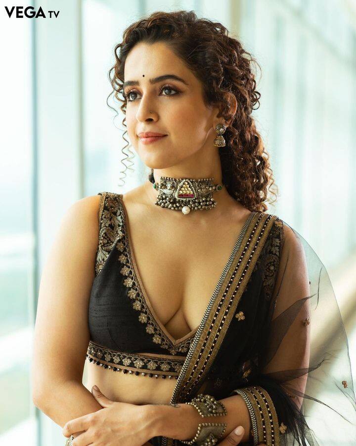 யாத்தே யாத்தேயாத்தே என்னாச்சோ... யாத்தே யாத்தேயாத்தே ஏதாச்சோ...