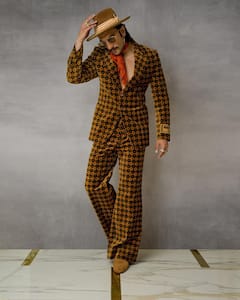 Ranveer Singh Photos : रणवीर सिंगच्या 'रेट्रो लूक'; फोटोवर कमेंट्सचा पाऊस