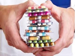 बनावट औषधांचा सुळसुळाट;  FDA म्हणतं काळजी घ्या, पण बनावट औषधे ओळखायची कशी?