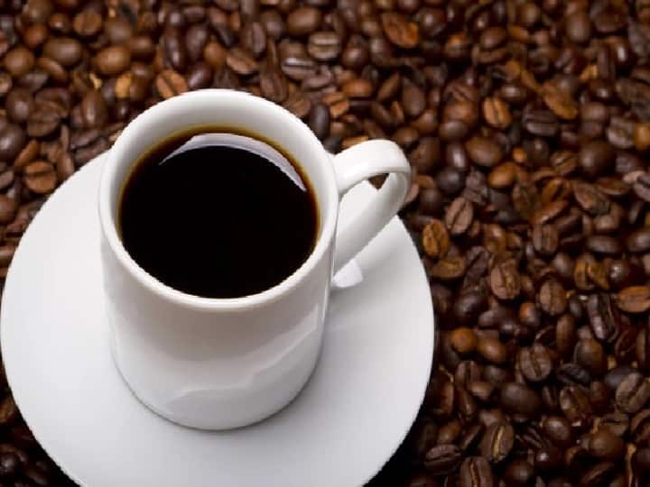 Health Tips: सर्दियों में जरूरत से ज्यादा कॉफी का सेवन बन सकता है इन बीमारियों का कारण, जानिए कैसे?