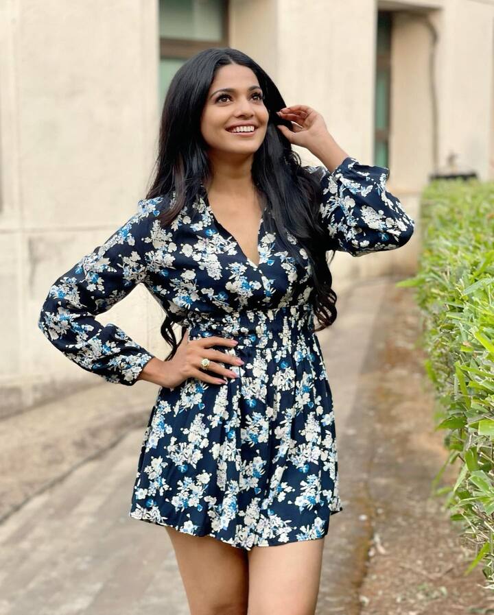 अभिनेता विद्युत जामवालसोबत तिने ‘जंगली’ या बॉलिवूड चित्रपटातही काम केलं आहे. या चित्रपटात तिने शंकरा ही भूमिका साकारली होती.  (photo : iampoojasawant/ig)