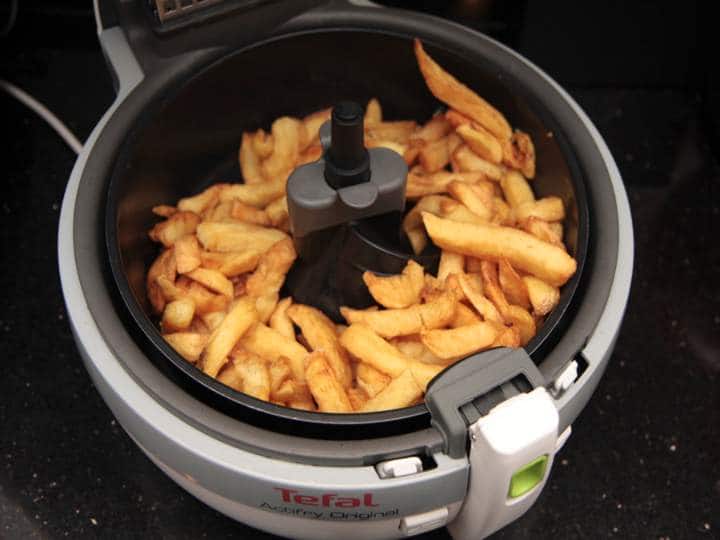Better to fry in air fryer than to fry in oil Air Fryer Food: నూనెలో వేయించడం కన్నా ఎయిర్ ఫ్రైయర్లో వేయించుకోవడం బెటర్, కెలోరీలు తగ్గుతాయి