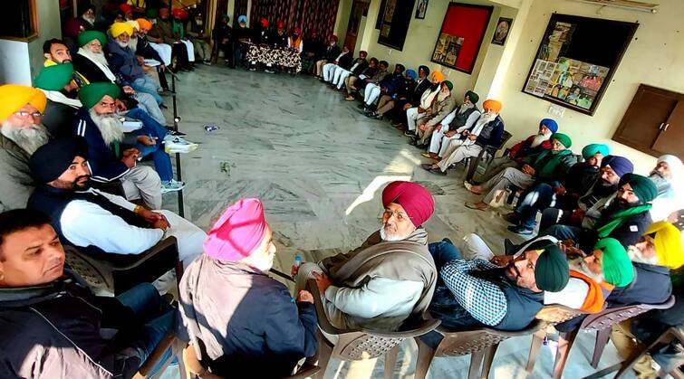 Farmer Unions and Channi Government fixed meeting for 23 Dec ਕਿਸਾਨ ਜਥੇਬੰਦੀਆਂ 'ਤੇ ਚੰਨੀ ਸਰਕਾਰ ਵਿਚਾਲੇ ਮੀਟਿੰਗ ਤੈਅ, ਕਰਜ਼ ਮੁਆਫ਼ੀ ਸਣੇ ਹੋਰ ਮੁੱਦੇ ਵਿਚਾਰੇ ਜਾਣਗੇ