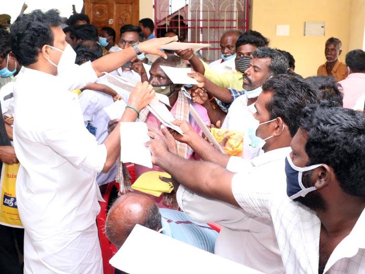 Order to inspect the stability of school buildings - Minister Anbil Mahesh Poyamozhi பள்ளி கட்டடங்களின் உறுதித்தன்மையை ஆய்வு செய்ய உத்தரவு - அமைச்சர் அன்பில் மகேஷ் பொய்யாமொழி