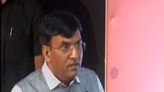 ‘ગરીબ પરિવાર પૈસાની અછતને કારણે સારવાર કરાવી શકતો નથી, આવા લોકોની PM મોદીએ કરી ચિંતા’:માંડવિયા