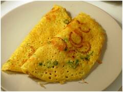 Kitchen Hacks: ऑफिस के लिए हो रही है देरी, तो नाश्ते में फटाफट बनाएं हेल्दी और टेस्टी मूंग दाल का चीला