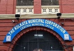 KMC Election 2021: কলকাতা পুরসভার ভিতরের বুথগুলির নিরাপত্তা তুঙ্গে, মোতায়েন পুলিশ বাহিনী। Bangla News