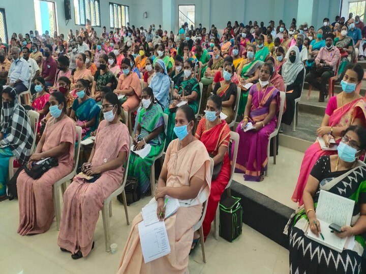 பள்ளி நிர்வாகம் புகைப்படத்துடன் கூடிய அடையாள அட்டை வழங்கியிருக்கவேண்டும் - மாநகர காவல்துறை ஆணையர் செந்தாமரைக்கண்ணன்