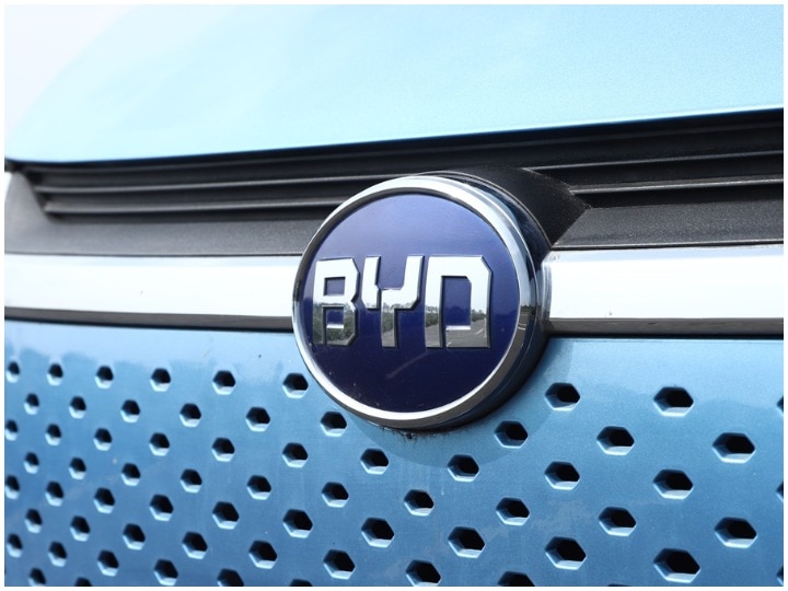 BYD E6 Electric MPV Full Review & Specifications - Future Of Automobile In India?