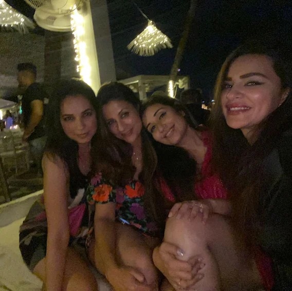 Mouni Roy Bachelor Party : मौनी रॉयची गोव्यात गुप्त बॅचलर पार्टी, मैत्रिणीने शेअर केले खास फोटो