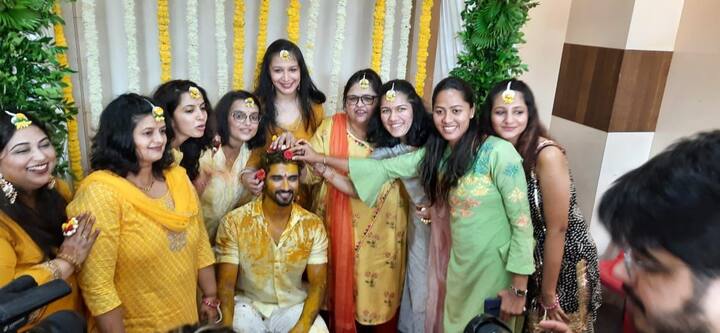 राधा आणि अभिषेकची चर्चा त्यांच्या साखरपुड्याच्या बातमी नंतर भरपूर रंगली होती.