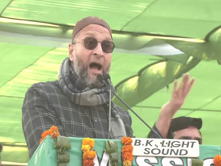 UP Election 2022 Asaduddin Owaisi Slams PM Modi over Ganga Expressway Inauguration Asaduddin Owaisi: 'जिनसे मेरठ में जाम की समस्या हल नहीं हुई वो गंगा एक्सप्रेसवे बनाने की बात कर रहे हैं', ओवैसी का पीएम मोदी पर वार