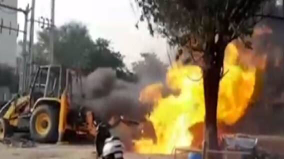 ગાંધીનગરઃ દહેગામ-બાયડ રોડ પર ગેસની લાઈન તૂટતા લાગી આગ, જુઓ ગુજરાતી ન્યૂઝ