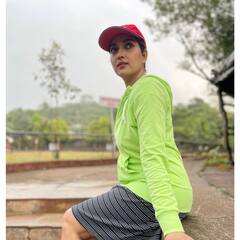 Rupali Bhosale : रुपालीचा ग्लॅमरस अंदाज वेधतोय चाहत्यांचे लक्ष!